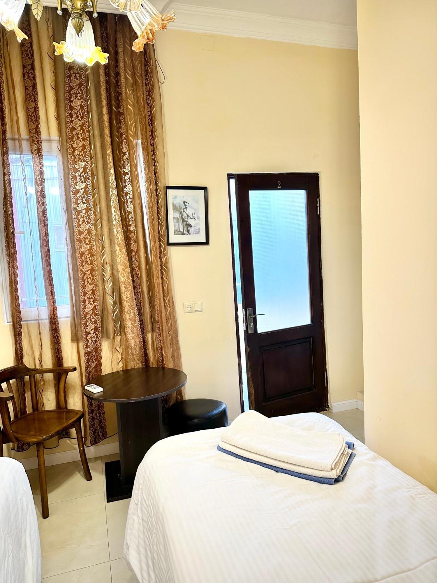 Old Clty Hotel Μπατούμι Εξωτερικό φωτογραφία