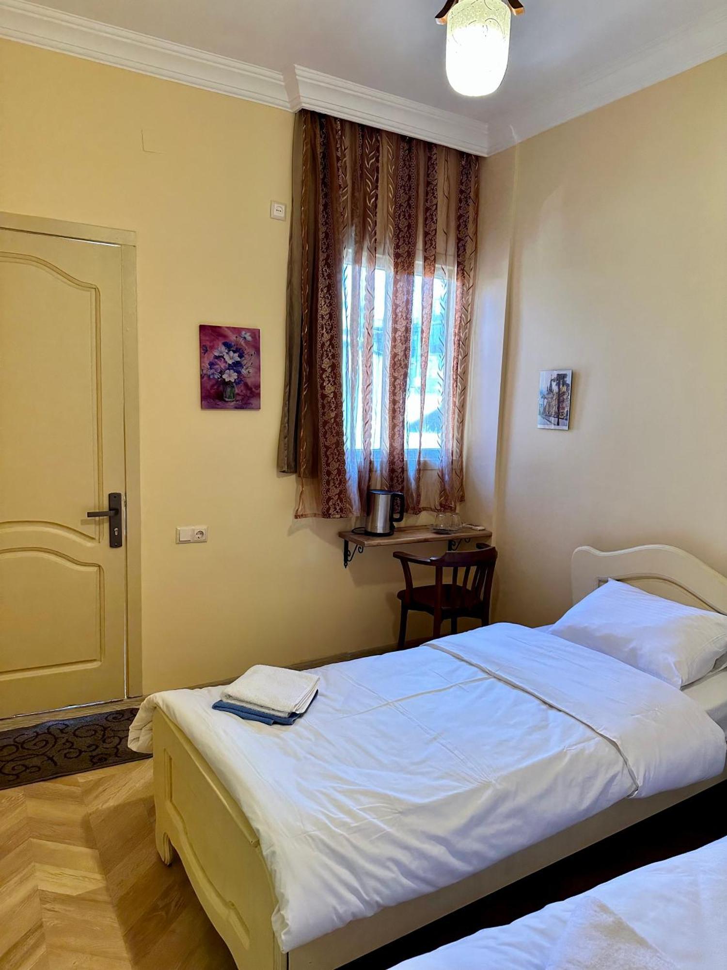 Old Clty Hotel Μπατούμι Εξωτερικό φωτογραφία